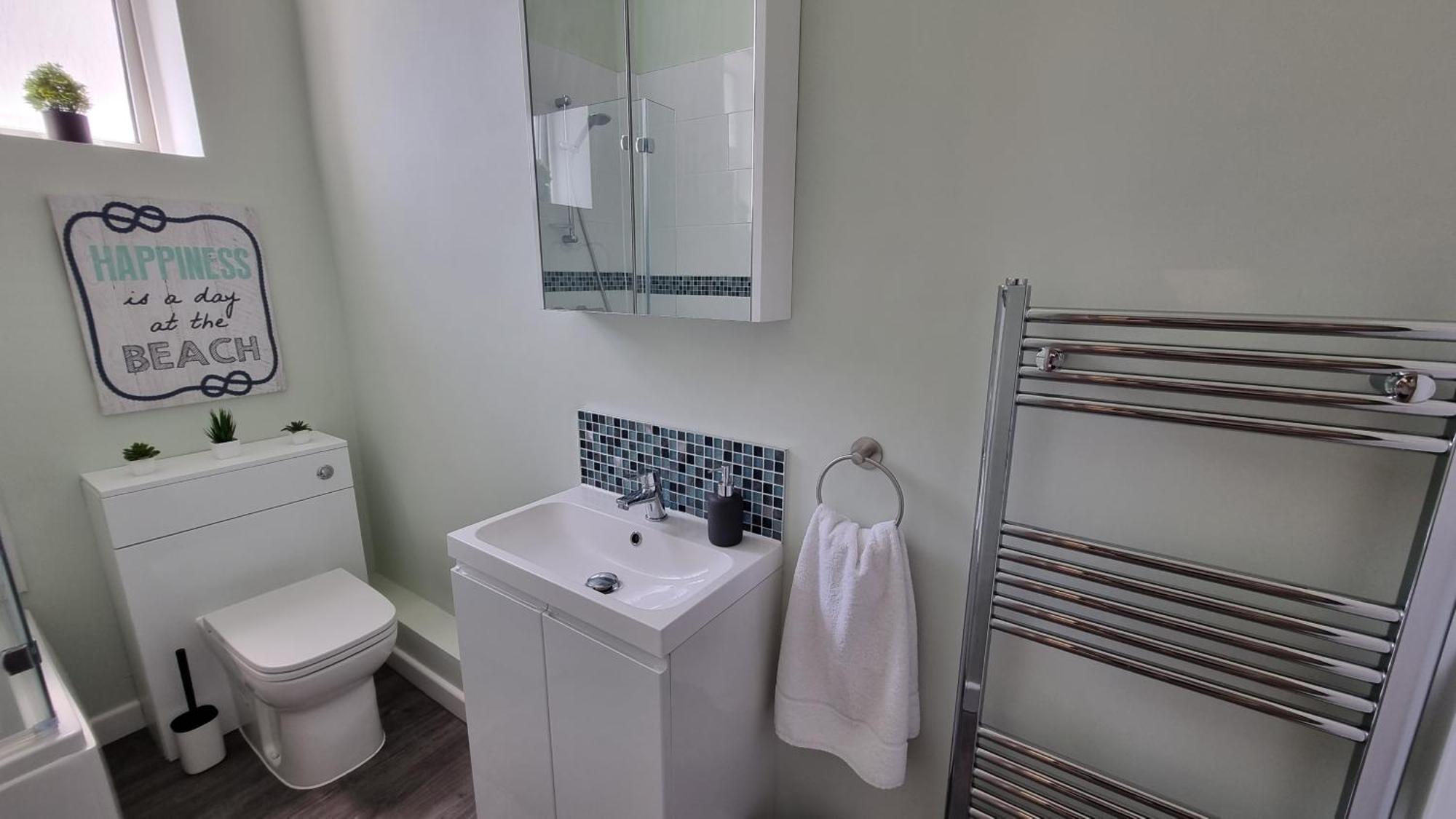Southsea Escape - Coastal Holiday Apartment - 2 Double Bedrooms 朴次茅斯 外观 照片